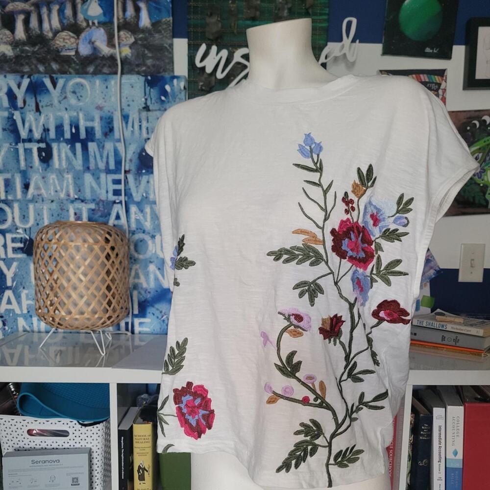 Anthropologie white floral embroidered tee